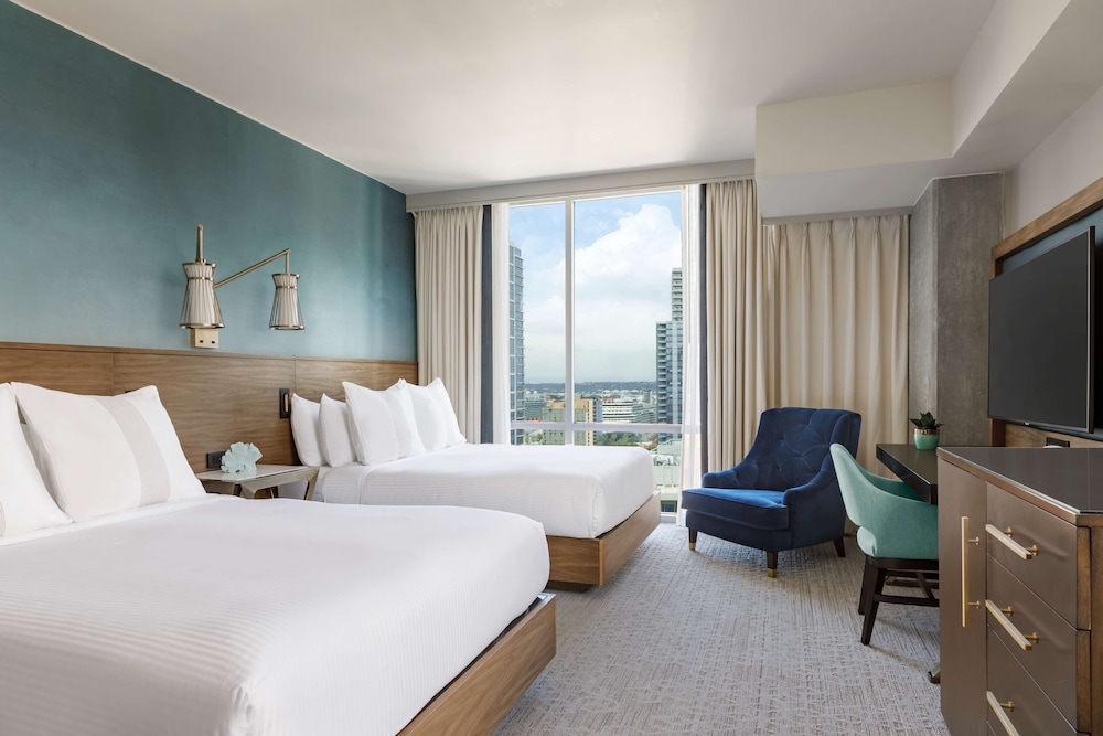 Carte Hotel San Diego Downtown Curio Collection By Hilton 28/87