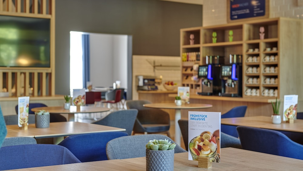 Holiday Inn Express Dortmund Hotel 27/46