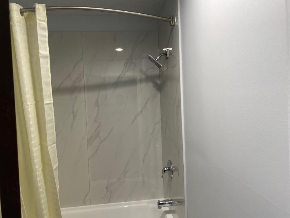 Budget Inn Roxboro 32/32
