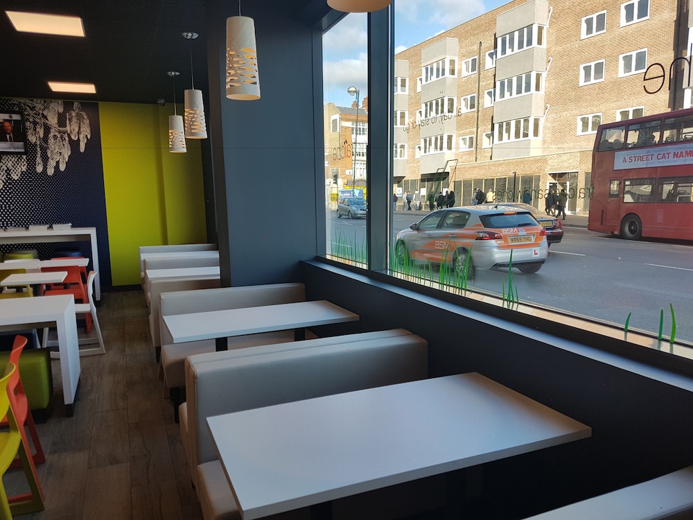 restaurant cafeteria