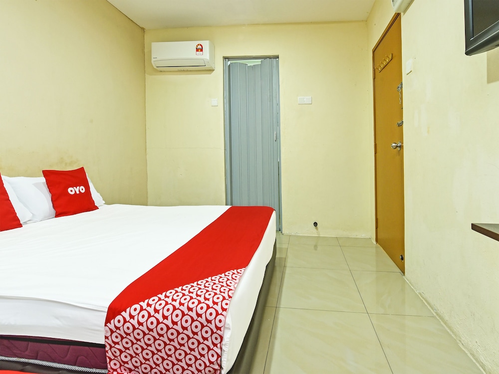 OYO 43933 Ferringhi Stay Iinn 15/57