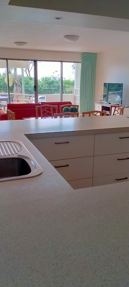 Camargue Beachfront Apartments 6/50