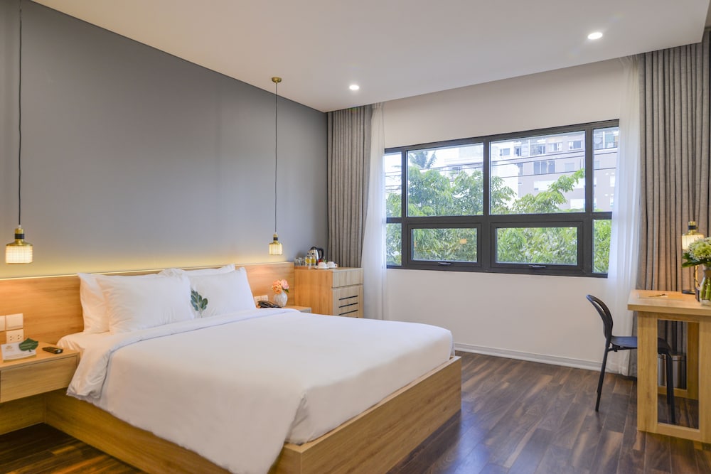 Magnolia Hotel 24/71