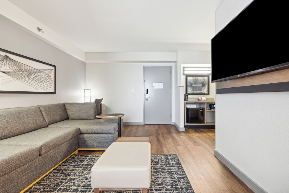 Hyatt Place San Antonio - Northwest/Medical Center 48/76