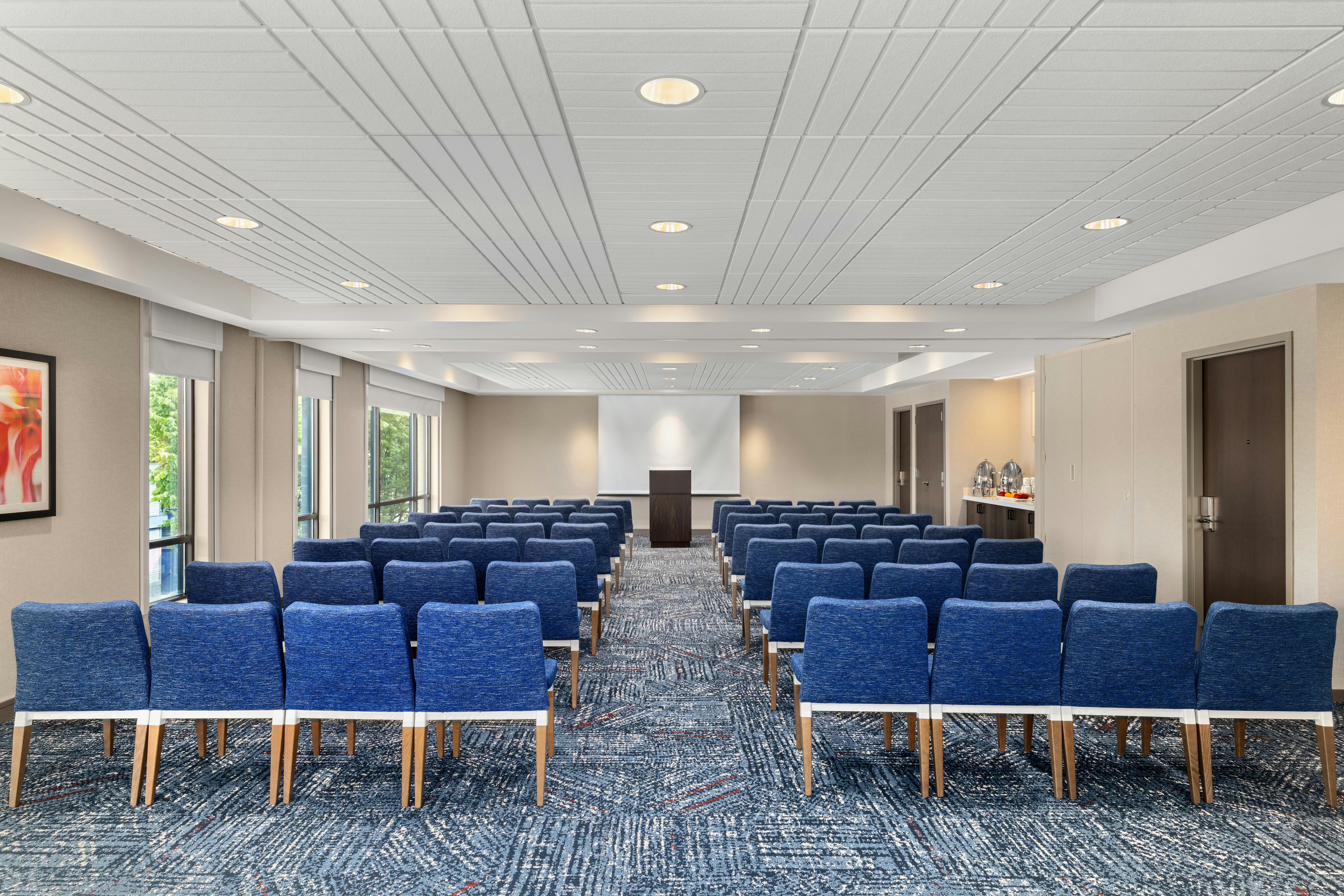 Hilton Garden Inn Burlington Downtown 65/73