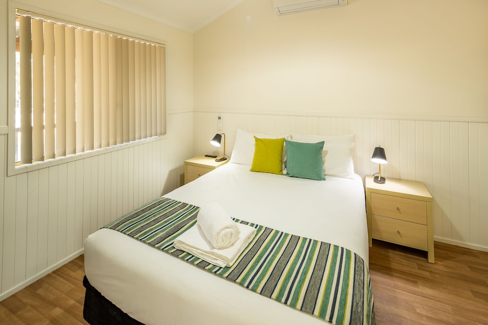 1 BEDROOM, DELUXE