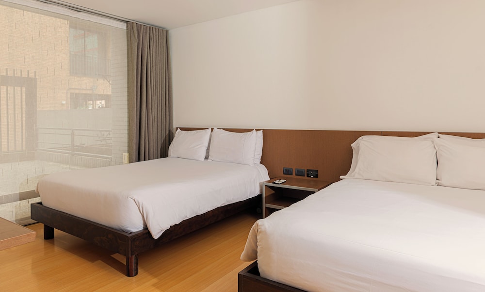 GRAND, LOFT, 2 QUEEN BEDS