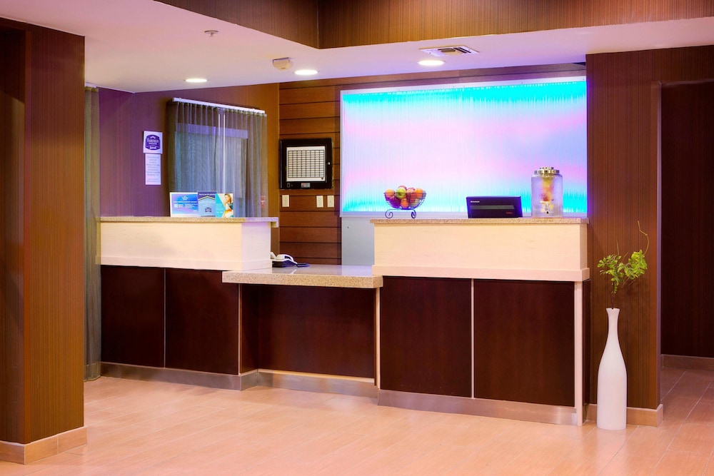 Fairfield Inn Suites By Marriott Cincinnati Eastgate 1/18