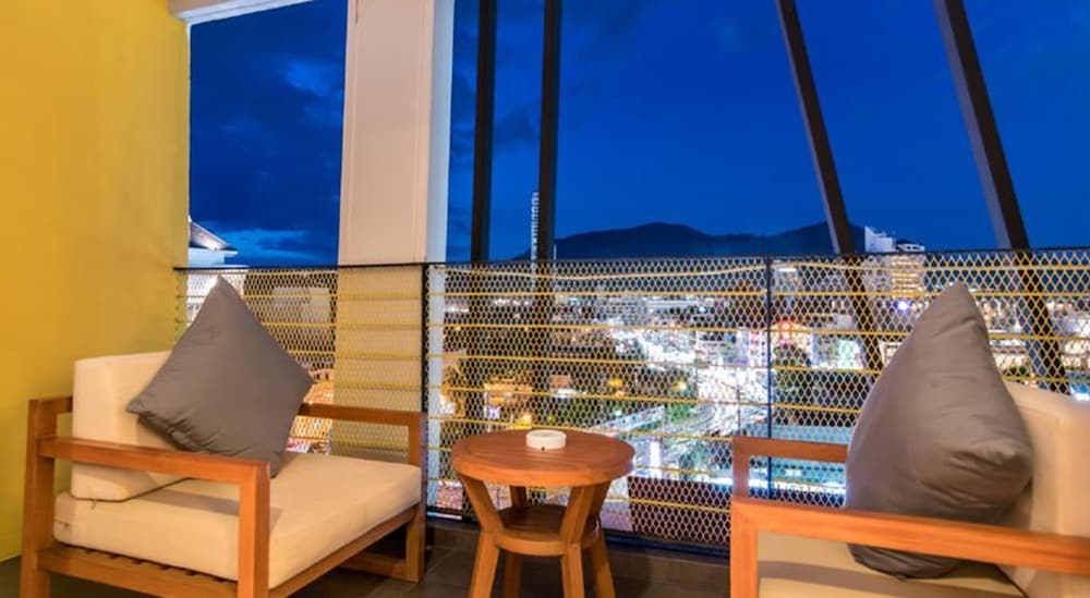 Ashlee Hub Hotel Patong 54/66