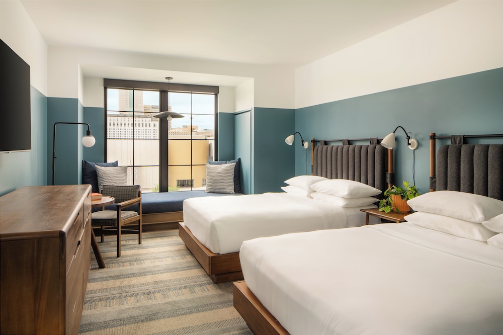 CLASSIC, 2 QUEEN BEDS