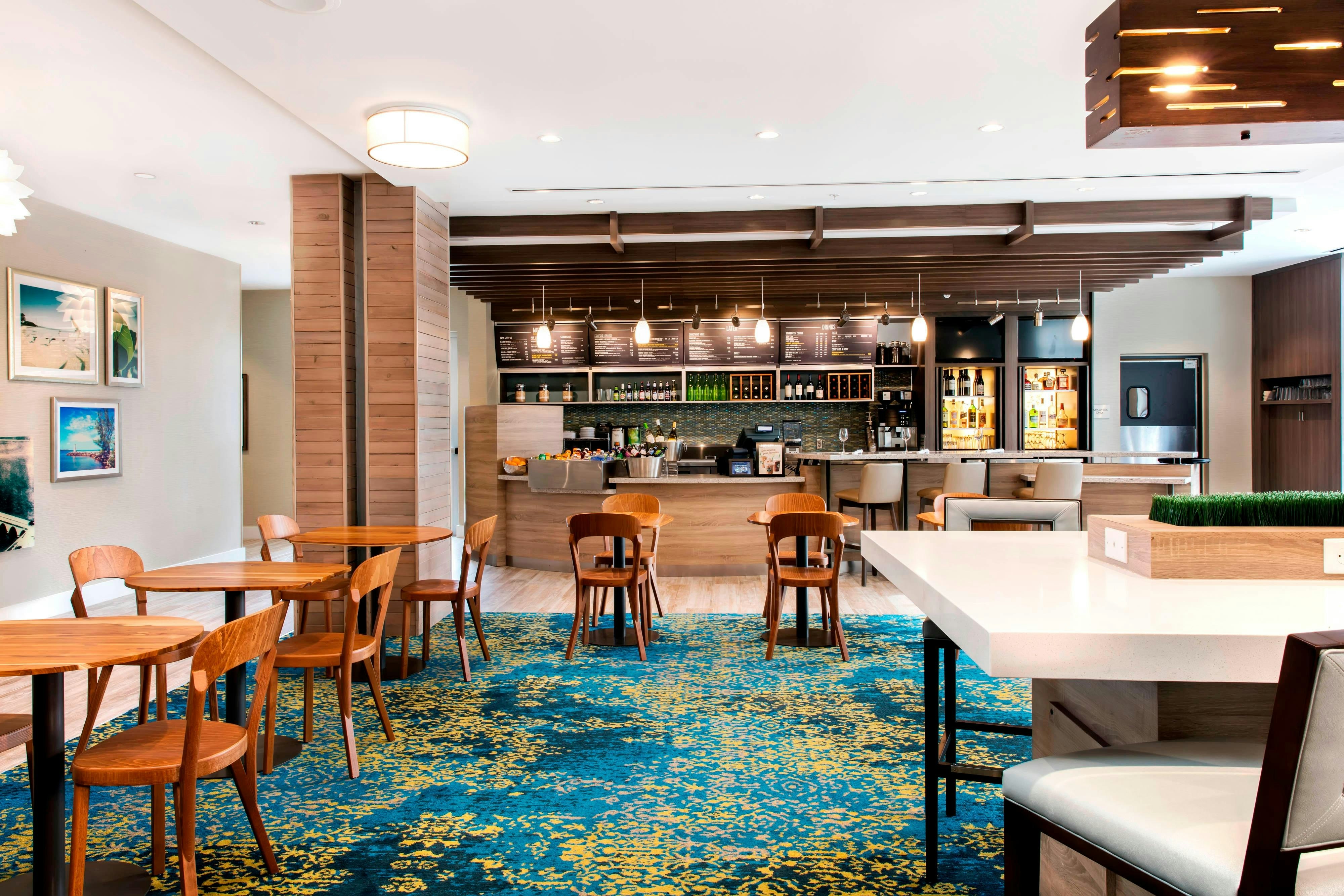 Courtyard by Marriott Faro Blanco Resort 16/33