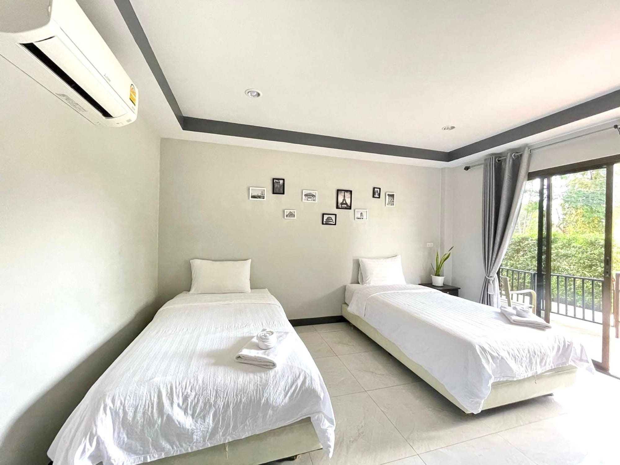 SUPERIOR, TWIN BEDS