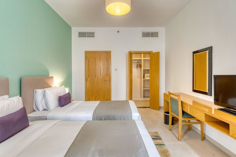 Grand Heights Hotel Apartments 13/50
