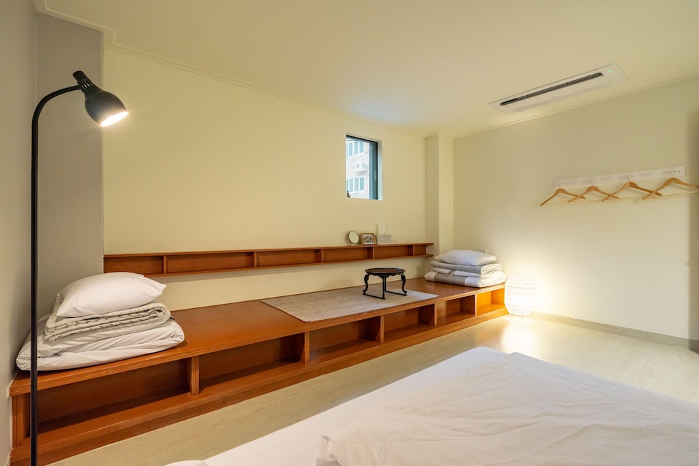 Mireuk Mireuk Beer Hostel 10/42