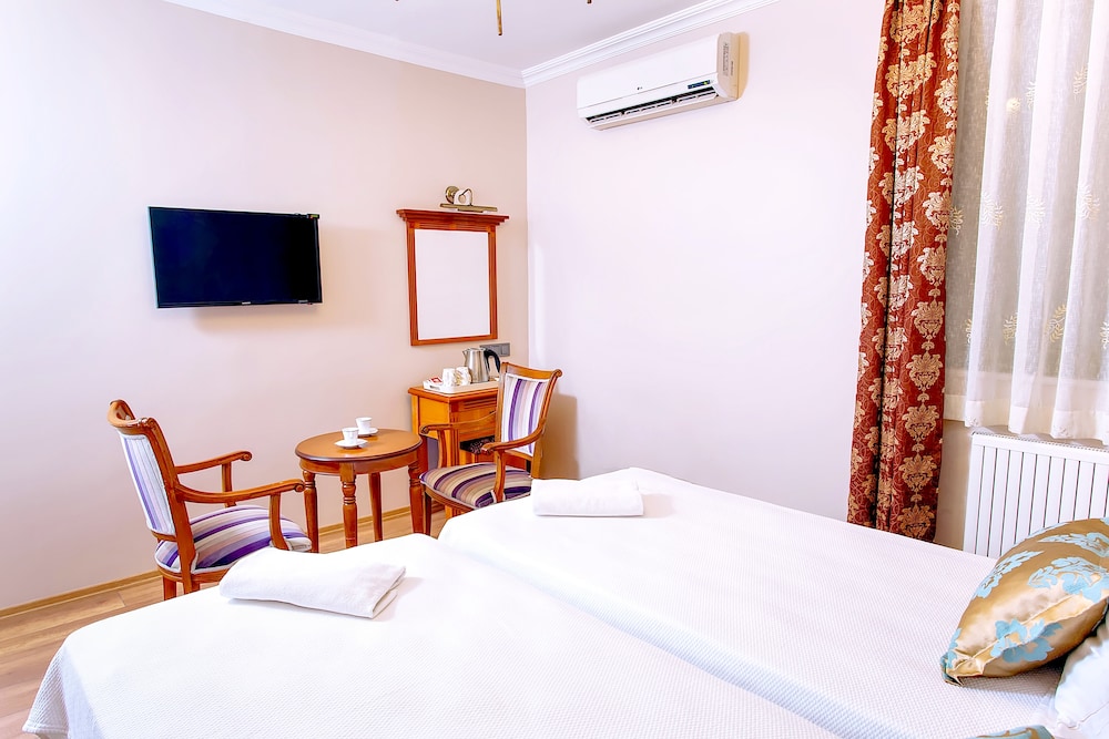 Saba Hotel 8/47