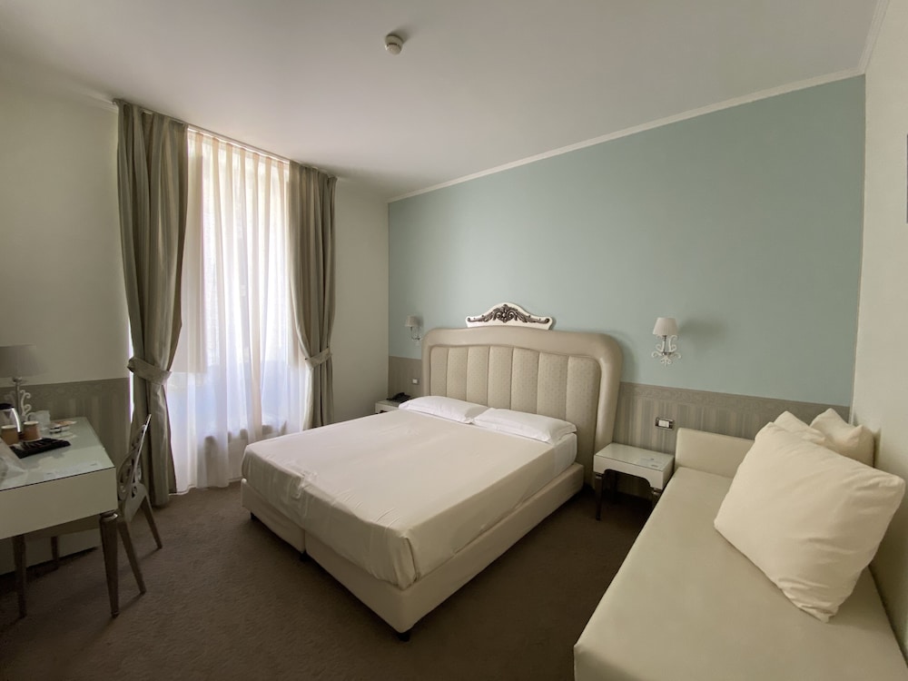 JR Hotels Oriente Bari 22/56