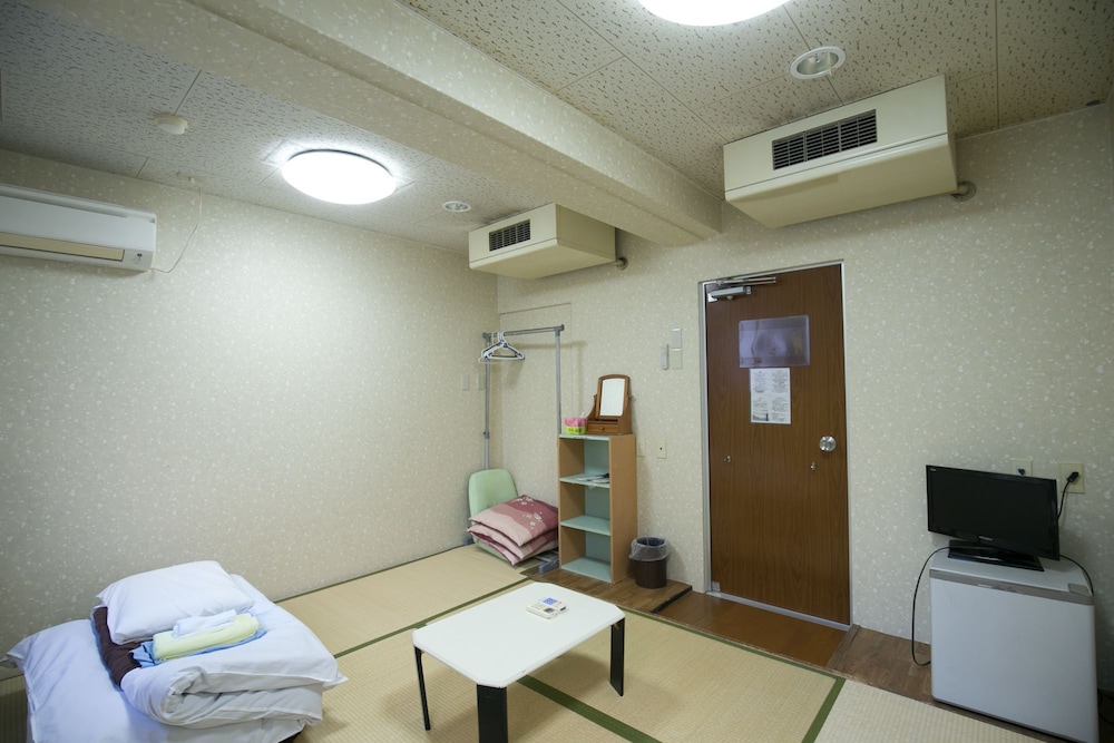 Hotel Mikado 52/67