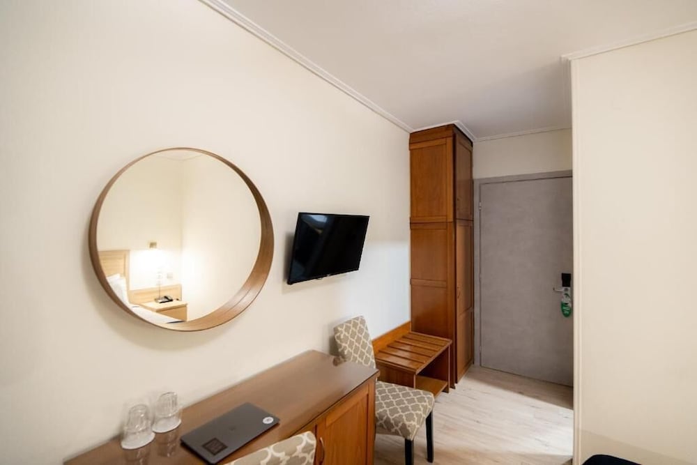 Philippos Hotel 42/63