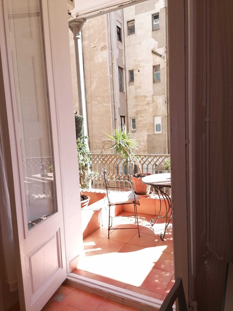 BARCELONA CENTER INN 24/50