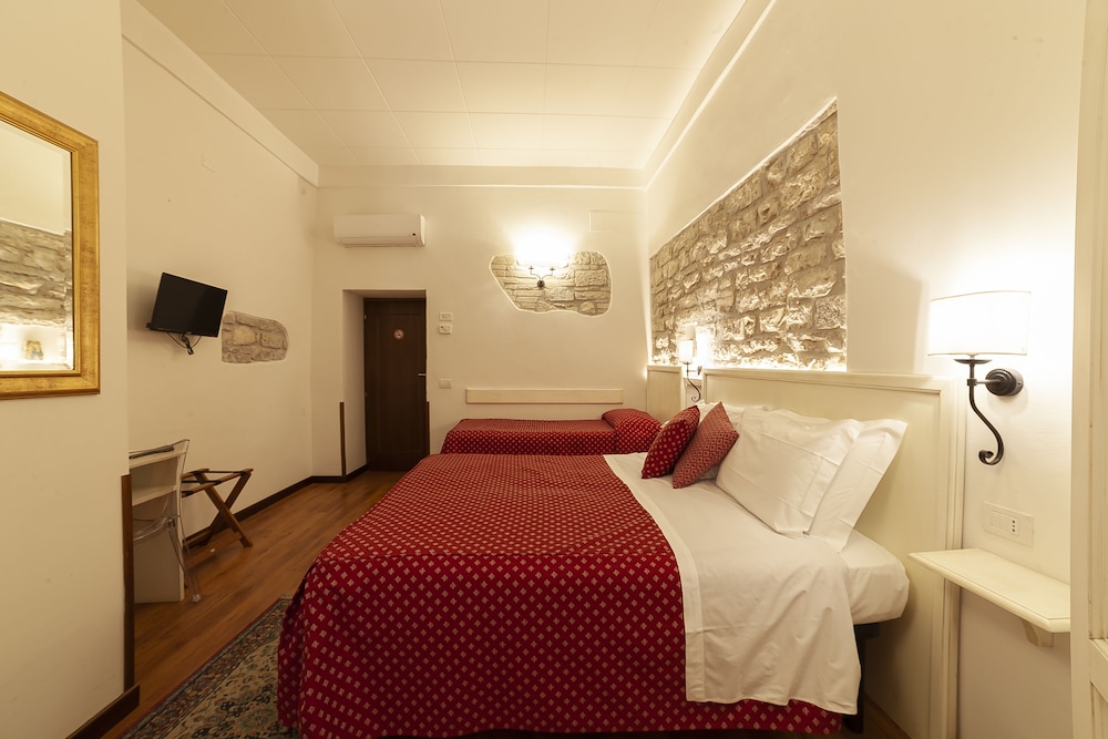 Hotel Pax 9/36