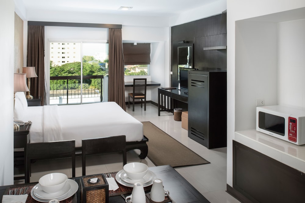 Siam Piman Hotel 24/72
