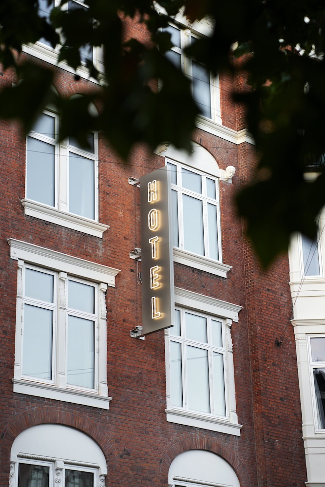 Hotel Hans 6/66