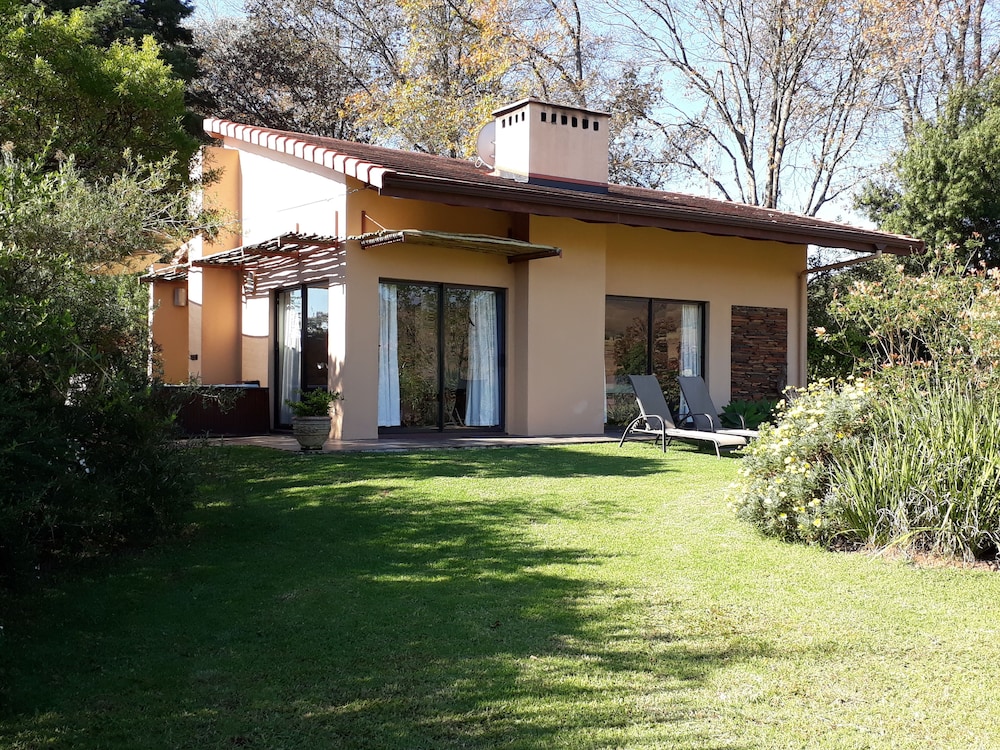 Ama Casa Self Catering Cottages 28/36