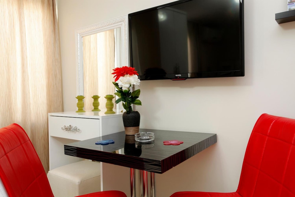 Taksim Istiklal Suites 18/20