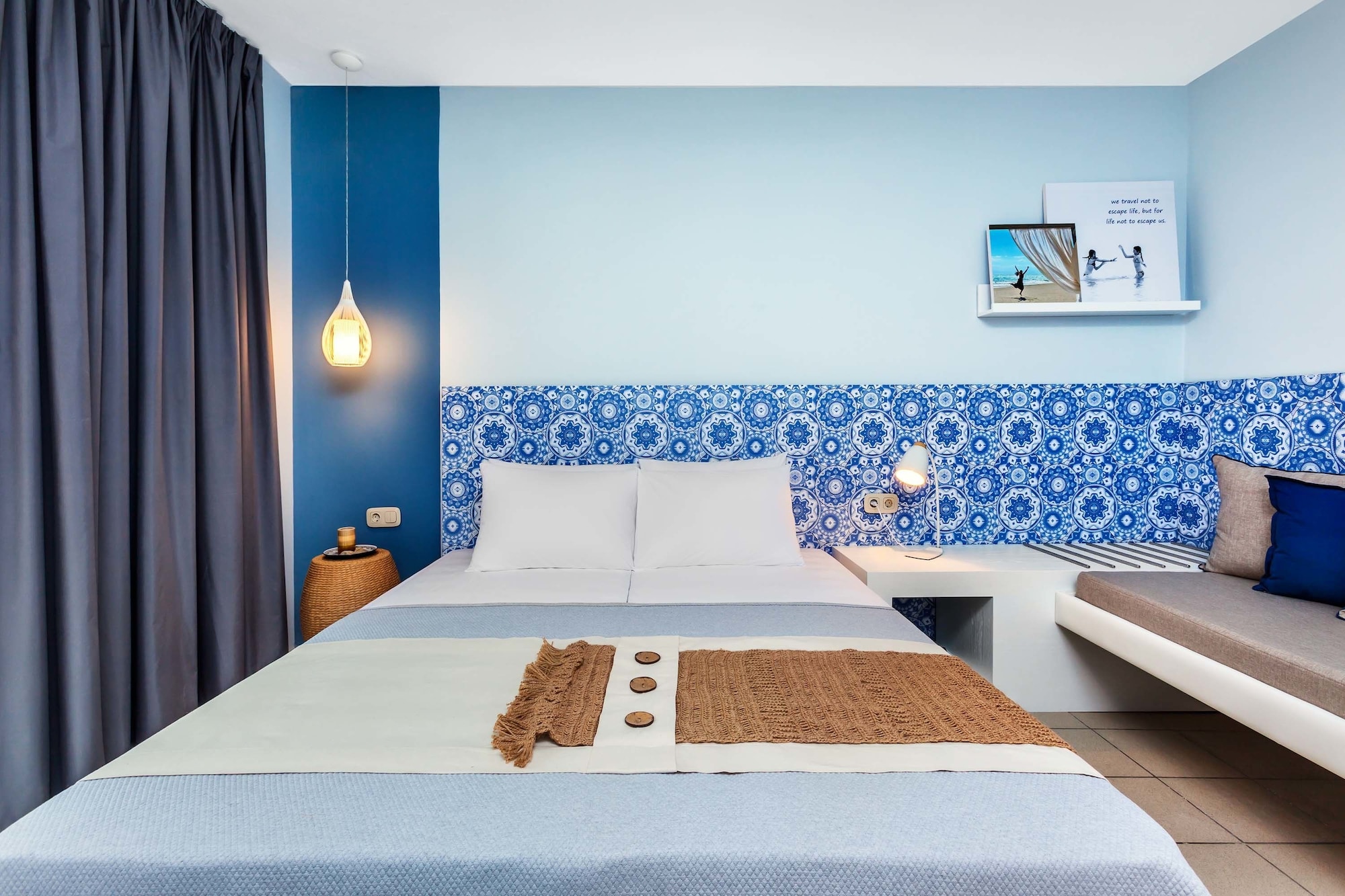 SUPERIOR, TRIPLE, TWIN BEDS