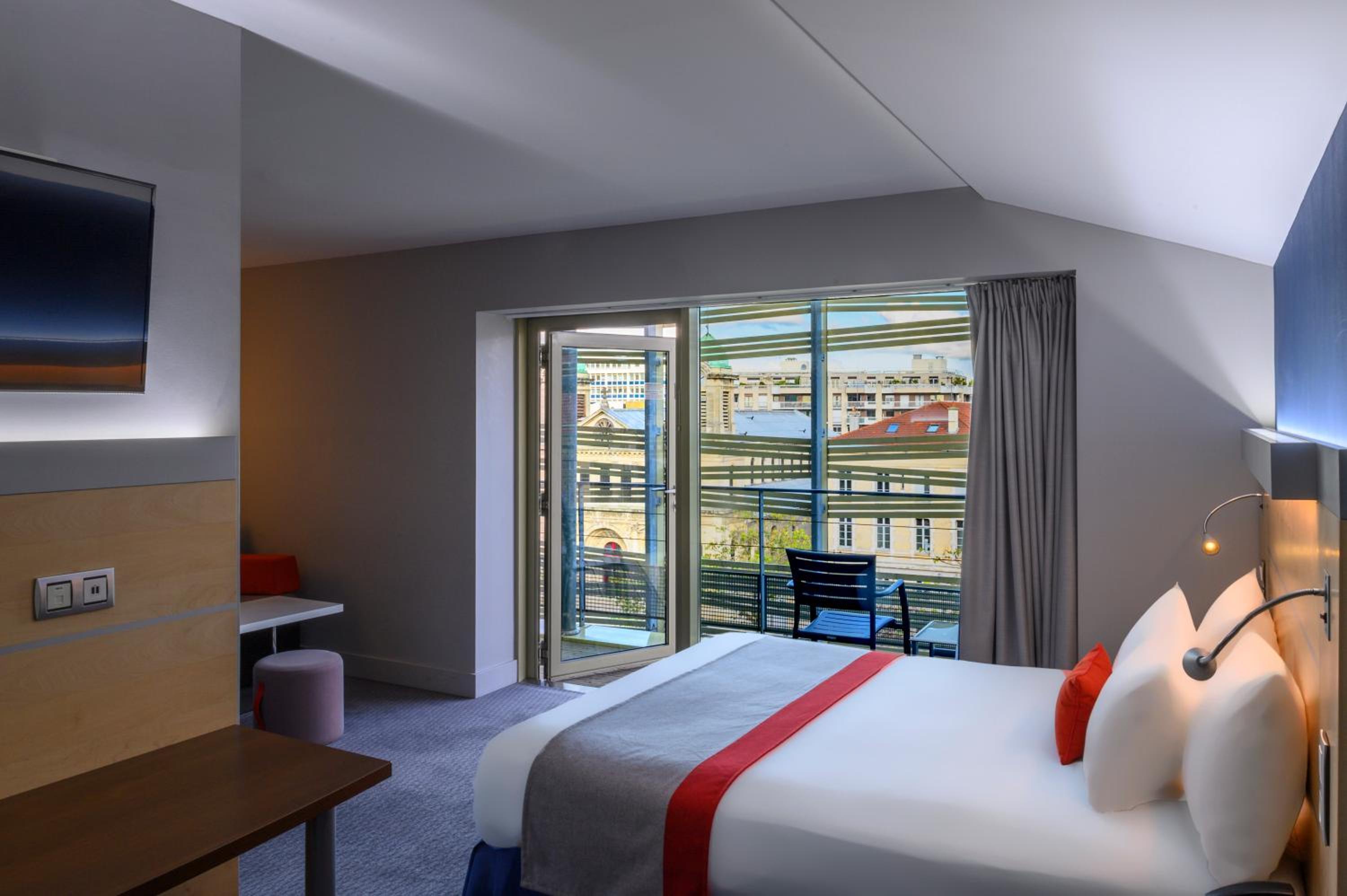 City, Suite, Double Bed, Canal View, Balcony
