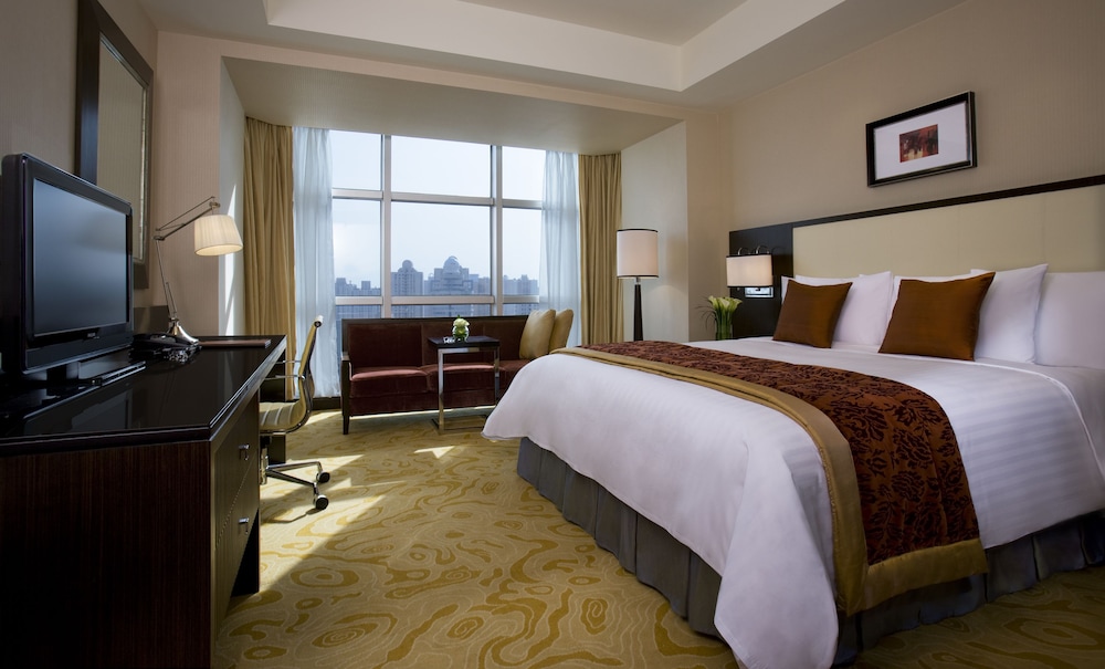 Courtyard By Marriott Xujiahui 13/56