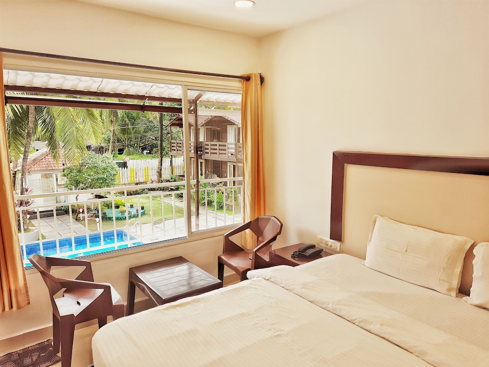 Beach Walk Resort - Goa 16/35