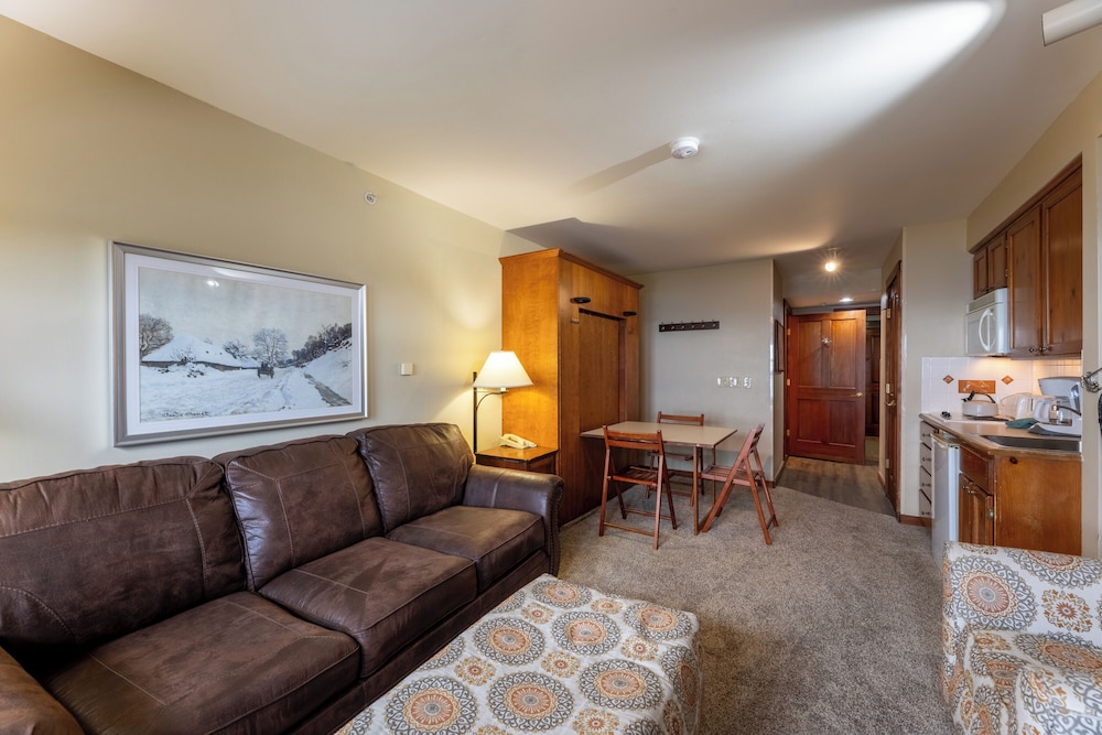 Rimfire Lodge 24/52