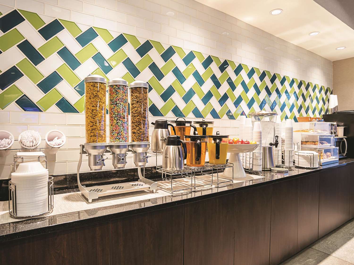La Quinta Inn & Suites by Wyndham Phoenix Chandler 17/41