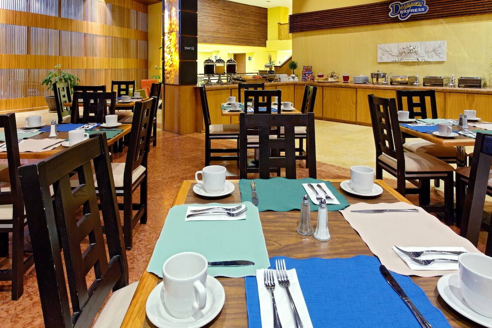 Holiday Inn Express Nuevo Laredo 38/51