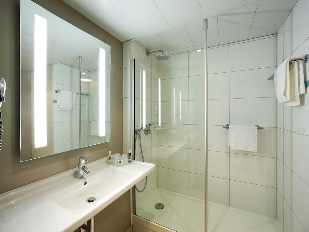 Mercure Angers Centre De Congres 64/65