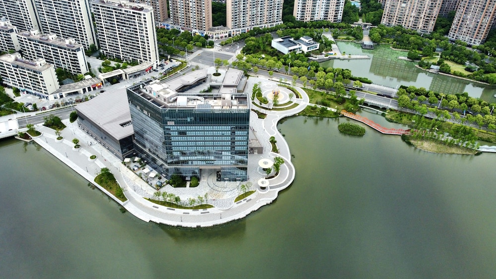 Hyatt Centric Lakeside Ningbo 44/47