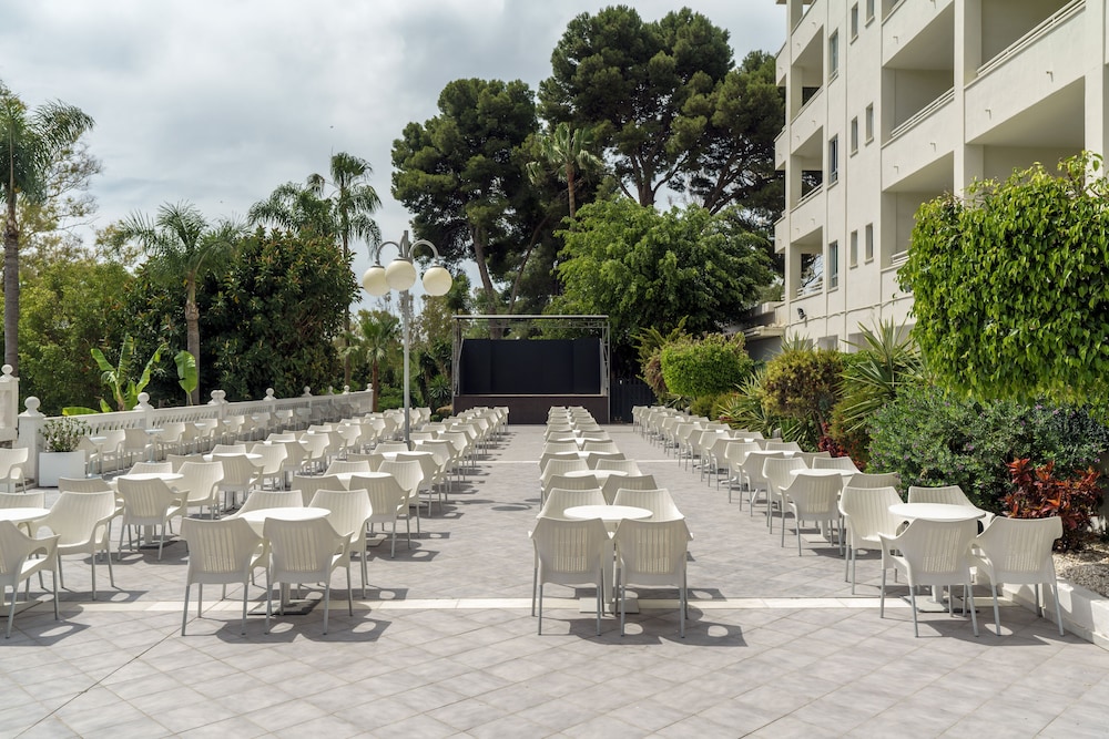 AluaSun Costa Park 30/44