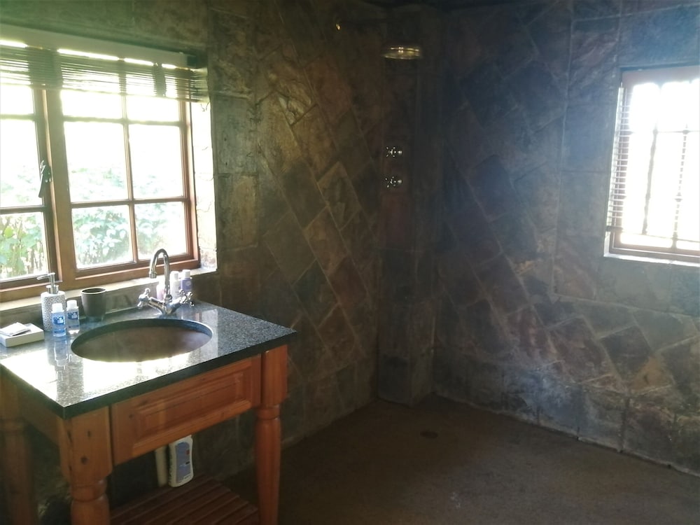 Ikamu's lodge 45/50