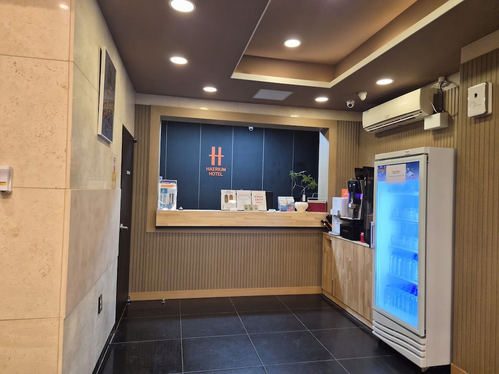 Hotel 109 11/73
