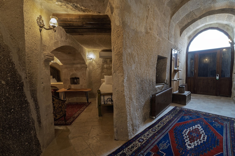 Grand Cave Suites 21/50
