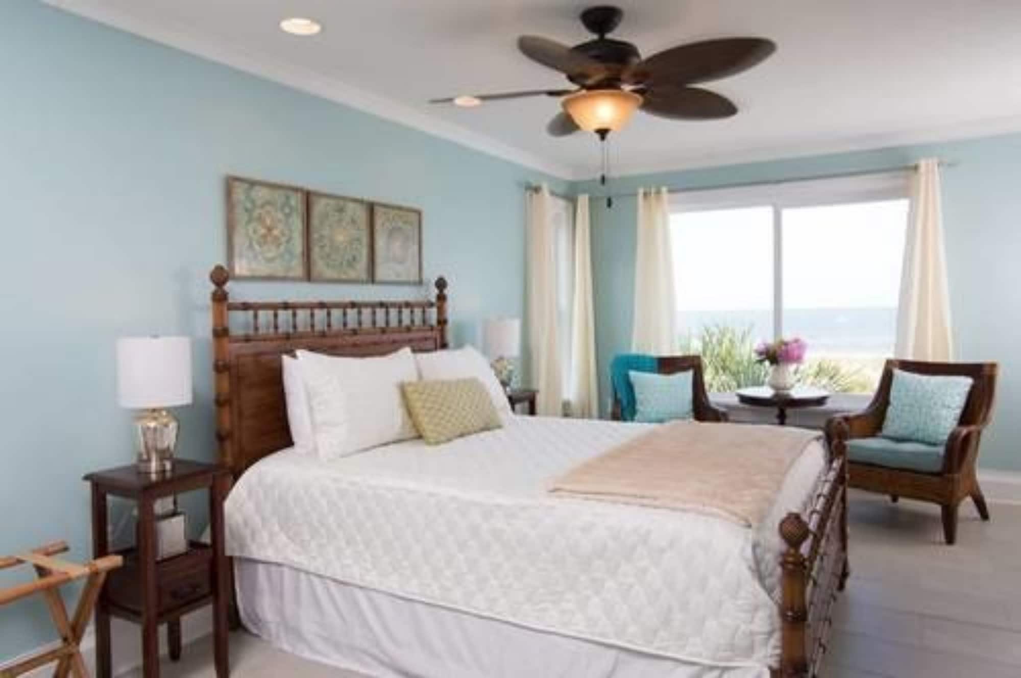 1 Queen and 1 Single Bed, Near Beach