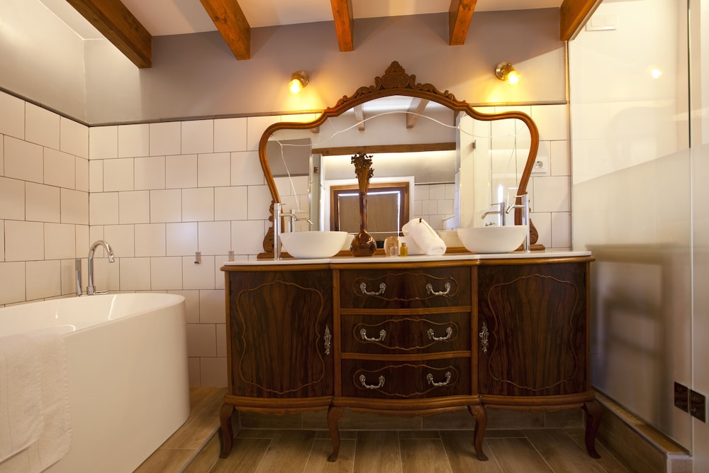 CASAL DE PETRA ROOMS & POOL 7/50