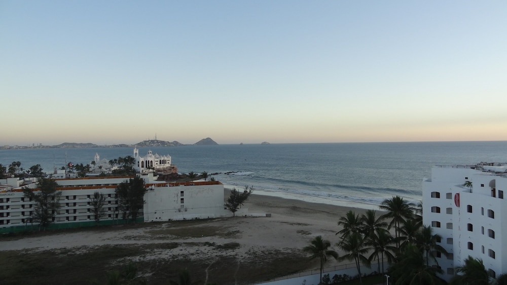 Playa Bonita Hotel 36/40