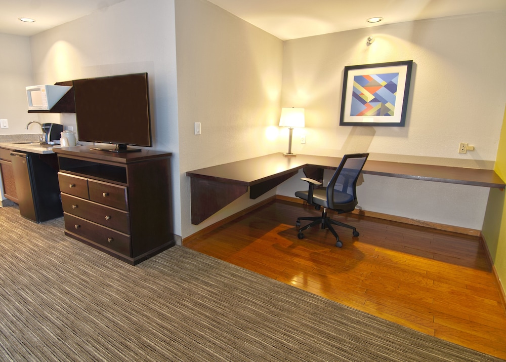 Holiday Inn Express Hotel And Suites Chicago Libertyville 63/63