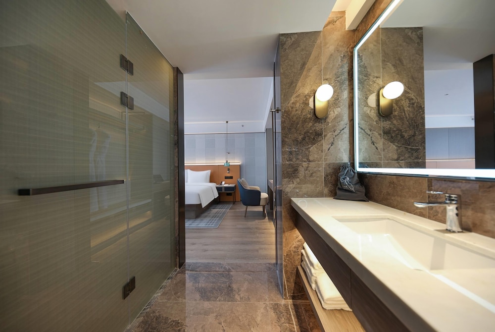 Days Inn by Wyndham Zhengzhou Xinzheng Airport 42/43