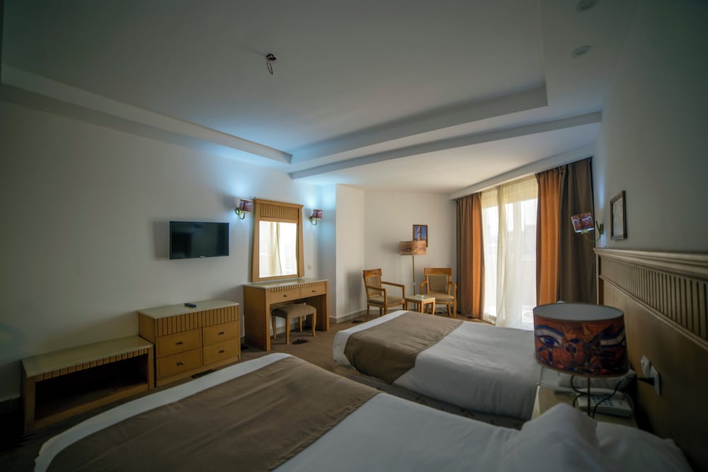 Regency Pyramids View Hotel 33/57