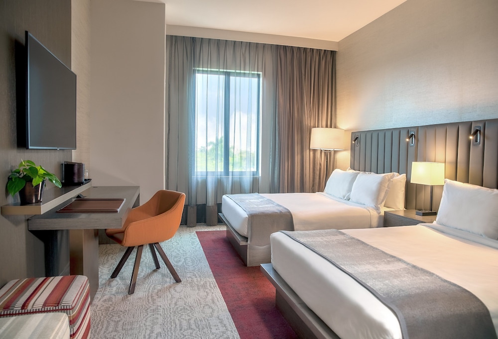 THesis Hotel Miami Coral Gables, Curio Collection by Hilton 20/80