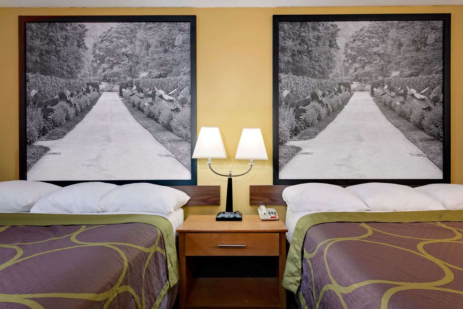 Super 8 By Wyndham Allentown 12/21