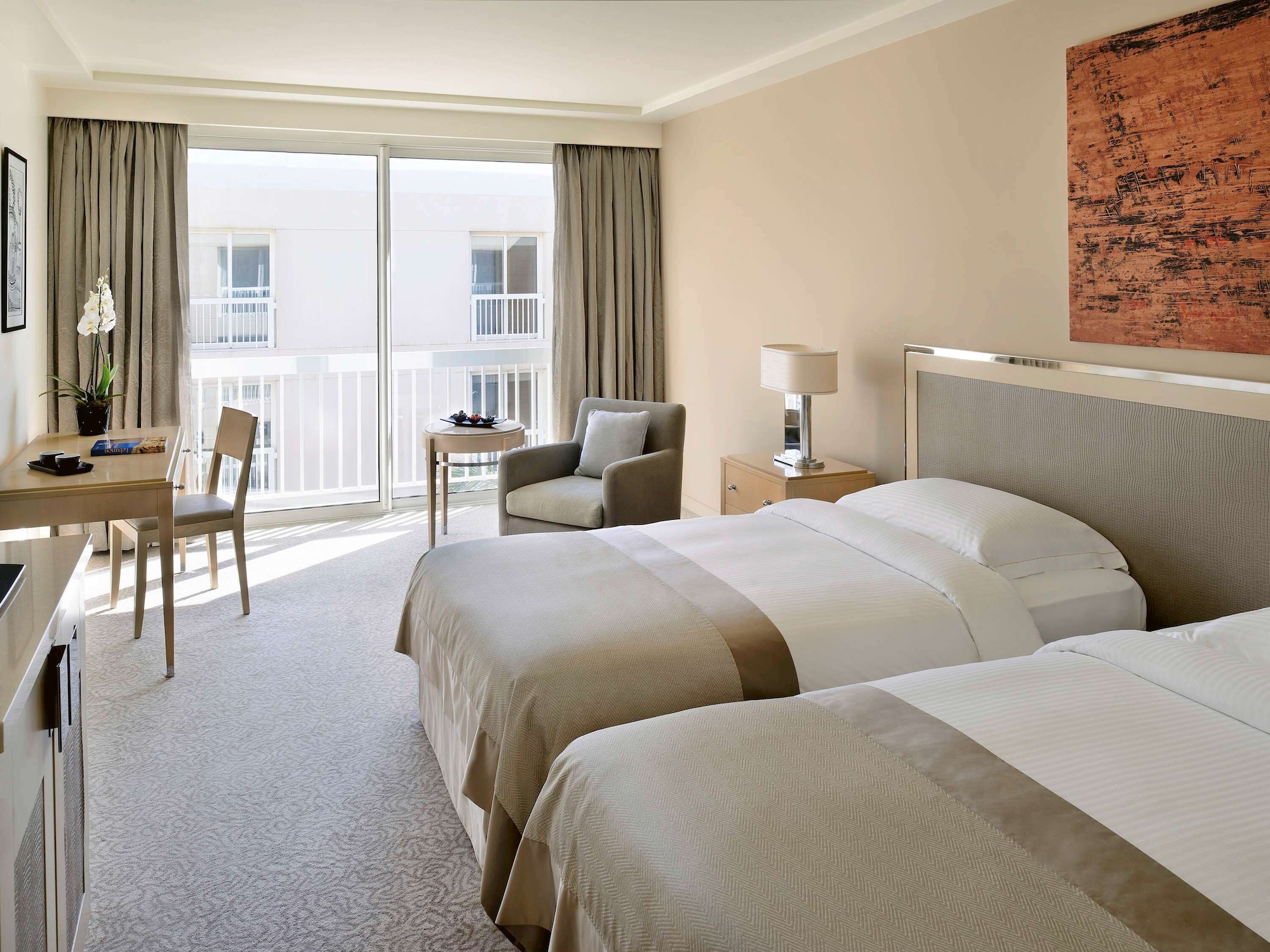 Connecting, Family, 2 Double Beds